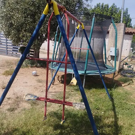Olive Village בית נופש *