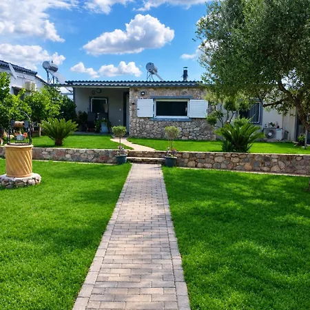 Olive Village בית נופש